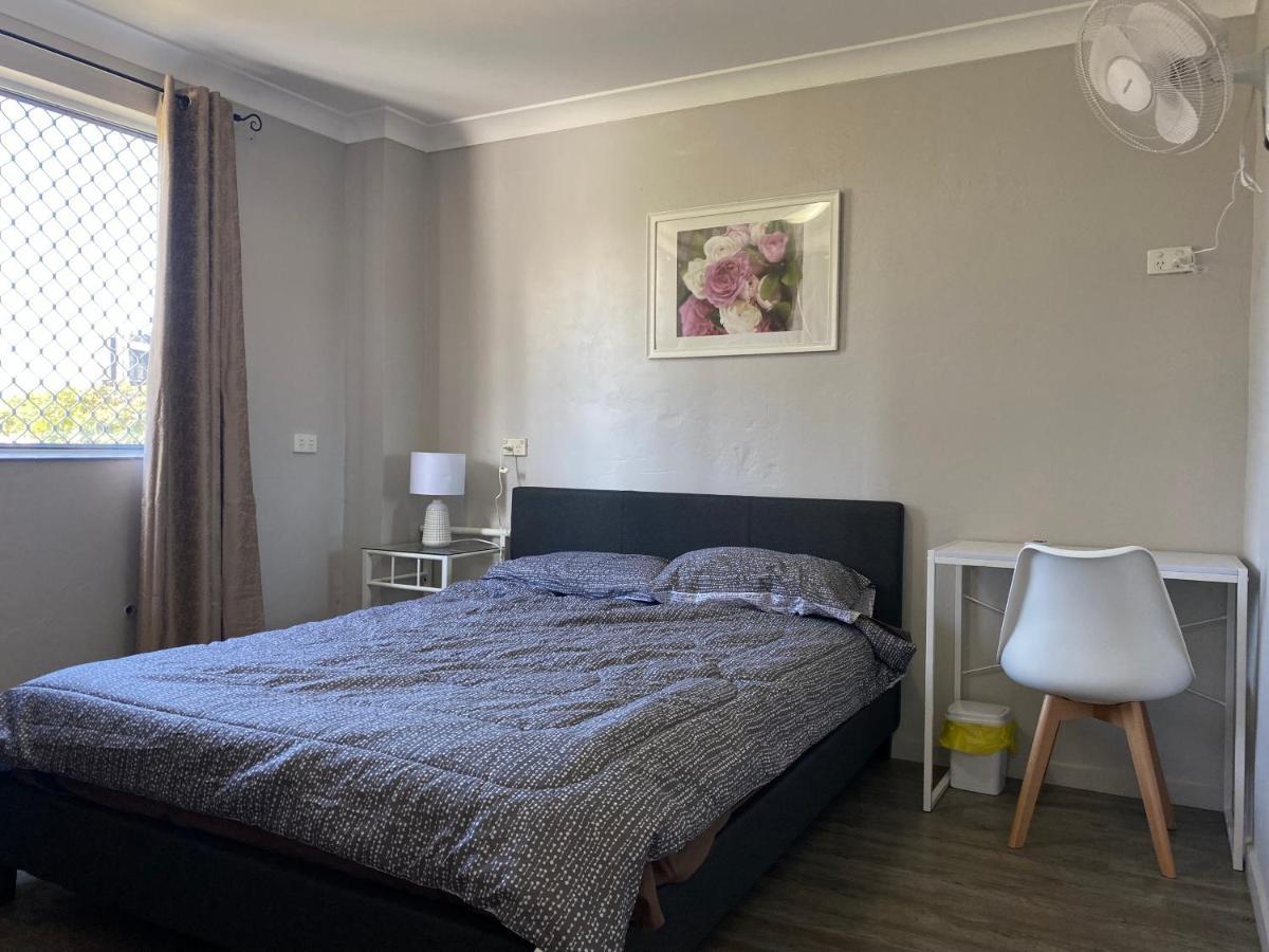 Homely Inn Hostel Голд-Кост Экстерьер фото