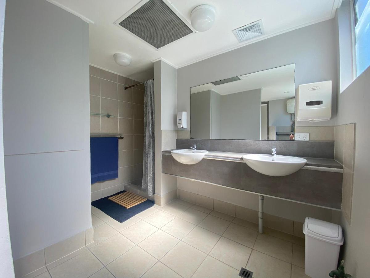 Homely Inn Hostel Голд-Кост Экстерьер фото